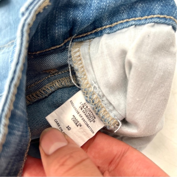 NEW YORK & COMPANY Denim Blue Women's Shorts Size 10 - Picture 12 of 12